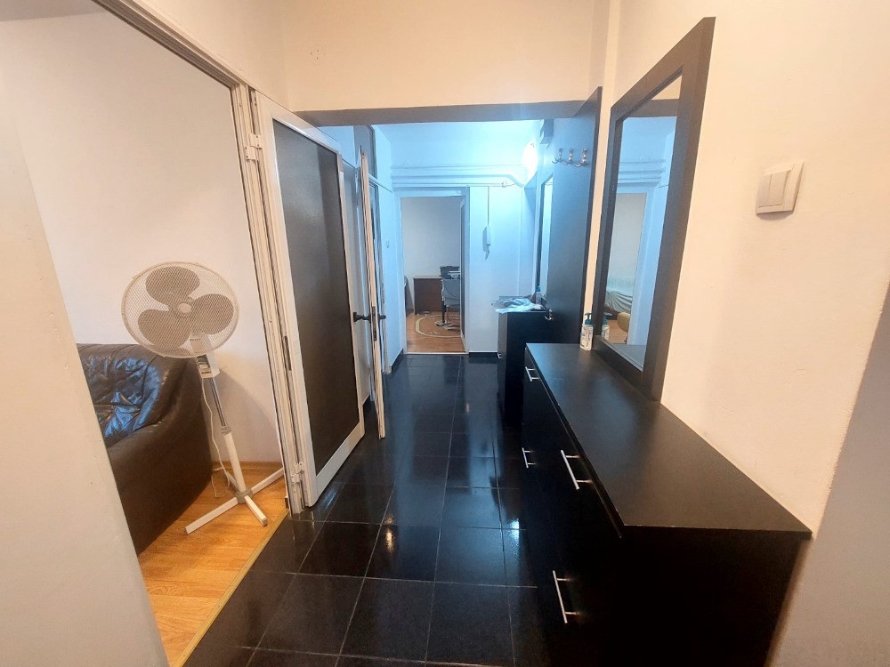 Apartament stradal pentru birouri